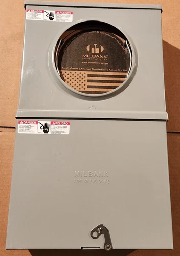 Milbank UC7448 CT Current Transformer Rated Meter Socket 8 Jaw w/Test Switches