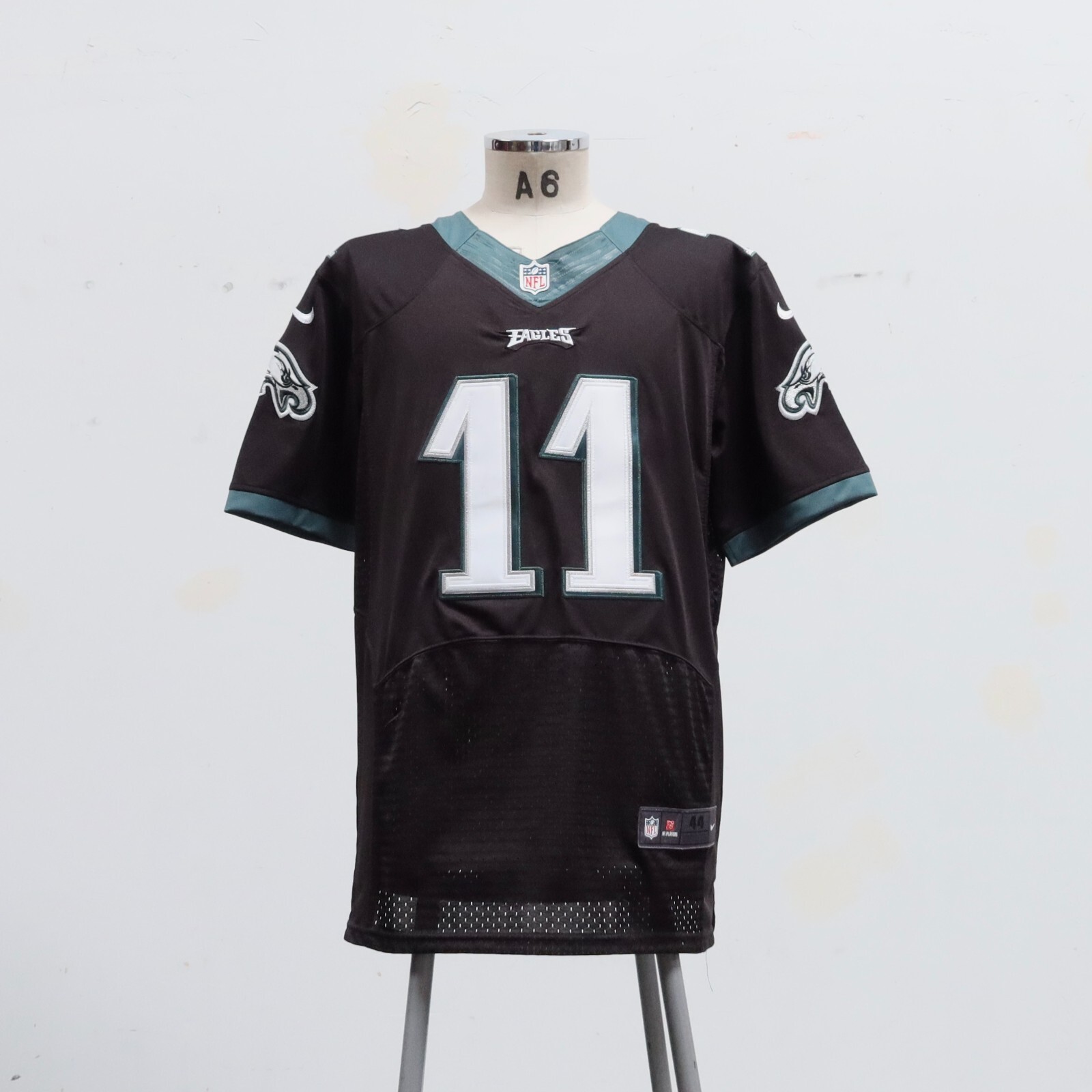 Picture 1 of 16