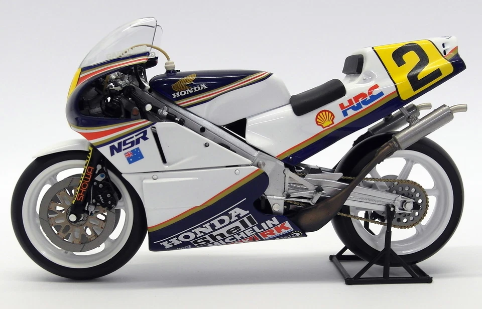 Minichamps escala 1/12 - 122 870002 Honda NSR 500 Wayne Gardner GP 1987 Foto 3 de 4