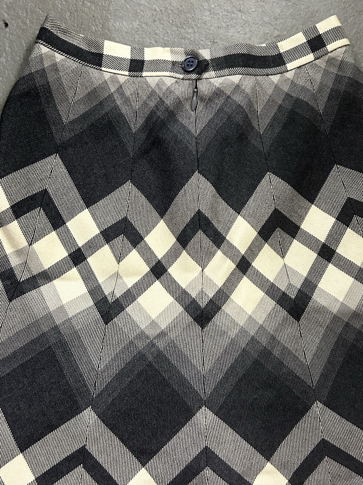 Picture 2 of 7
