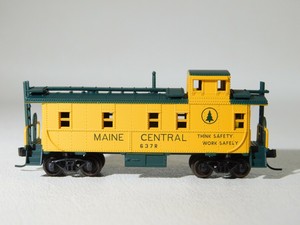 Atlas-N-Scale-Maine-Central-Cupola-Caboose-50-001-391-C-TOT1