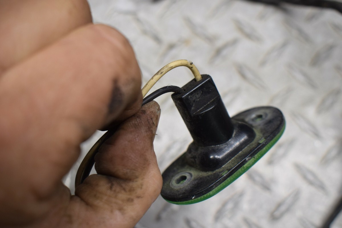 BD18 ONE FLUSH TURN SIGNAL LIGHT 96 KAWASAKI ZX9R ZX 9 R ZX9 NINJA