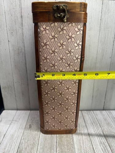 Caja portabotellas individual de vino de colección con bisagras madera y vinilo rosa floral 13,75"" de alto - Imagen 9 de 9