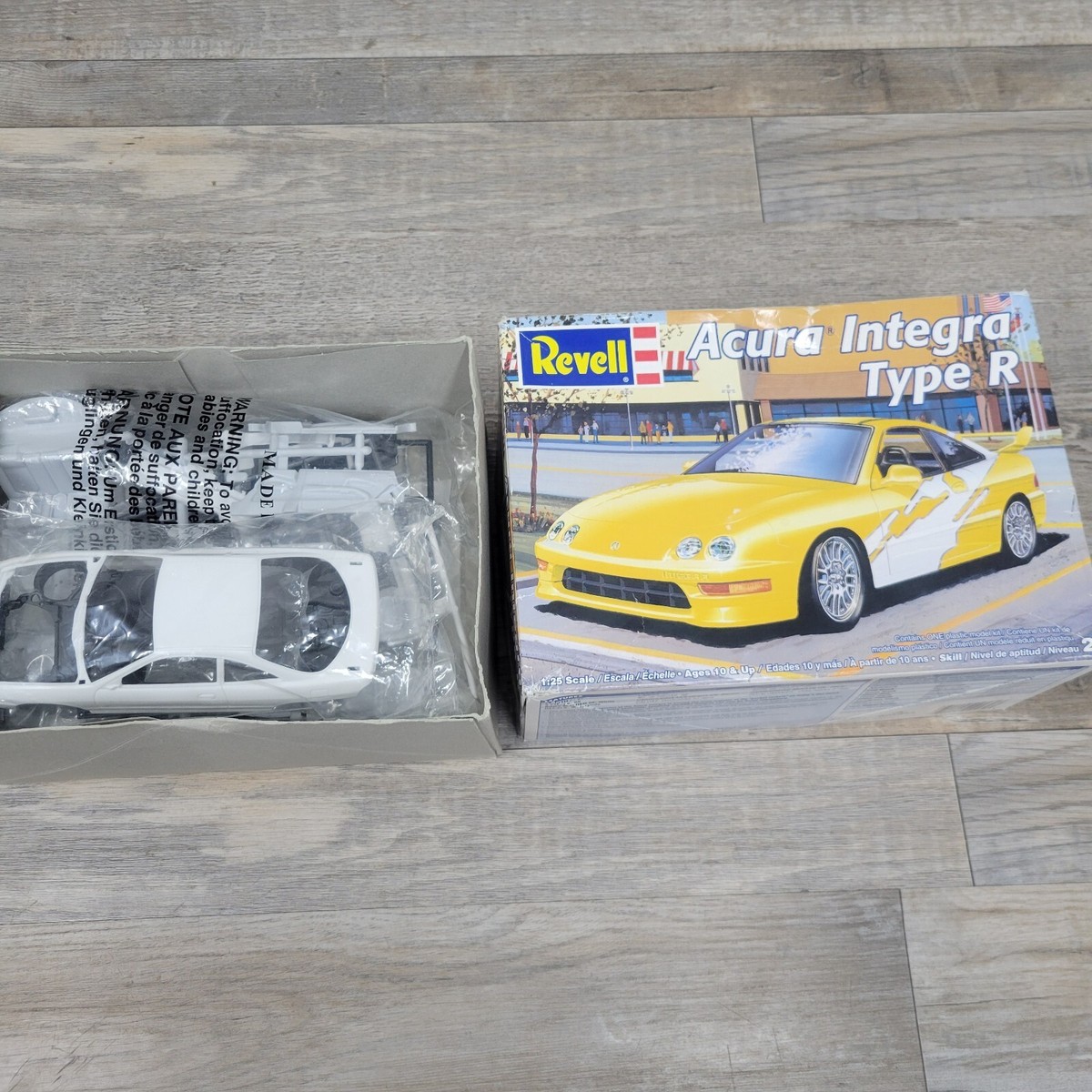 未開封　Revell　アキュラ　Integra Type R 1/64　DC2 Acura Integra Type R | IPMS/USA Reviews