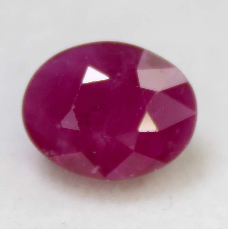Natural Faceted Pink Ruby Piece In Oval Shape 3.90 Carats 10x7x5 mm Size - Image 3 of 4