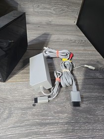 Nintendo Wii RVL-001 Black Console Bundle w/Cables, Sensor & Controller [Tested]