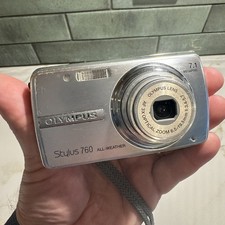 Olympus Stylus 760 Digital Camera Silver 2.5" TFT Display 7.1MP 3x Optical Zoom
