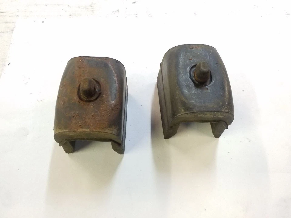 Bujes de radiador inferiores de 5,0 L | Se adapta a Ford F250 F350 1990-1997 Foto 2 de 4