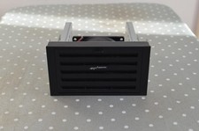 Adattatore hard disk interni da 3,5" in due bay da 5"1/4 con ventola e filtro.