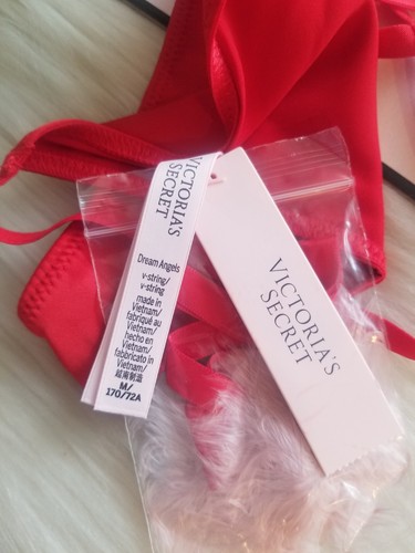VICTORIA'S SECRET DREAM ANGELS SATINADO POMPÓN TANGA TANGA PANTY ROJO MEDIANO NUEVO CON ETIQUETAS - Imagen 5 de 14