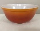 VTG Pyrex FLAMEGLO #403 Orange Ombre Mixing Bowl - 2.5 qt