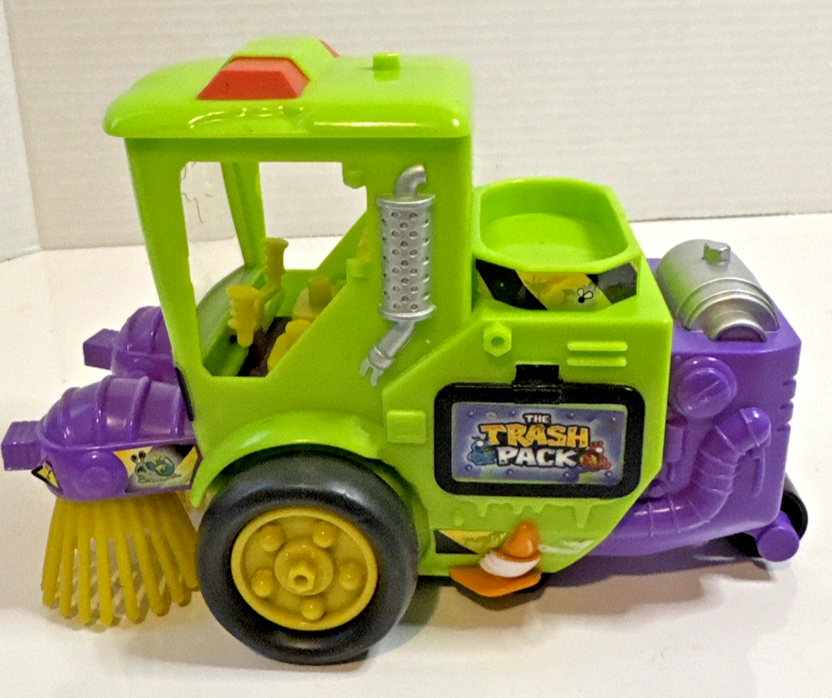 The Trash Pack Zombie Catcher Sweeper Green Purple With 2 Figures