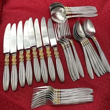 YAMAZAKI ETERNITY GOLD" DE SOUSA " FLATWARE  LOT OF 30 PIECES