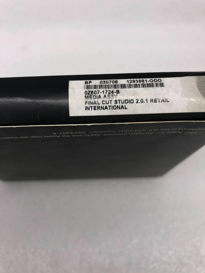 Final Cut Studio 2.0.1 Software and Pro 6 Manuals full set retail international - Image 3 of 4