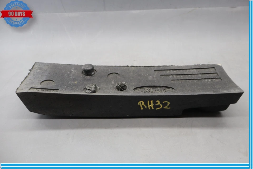 Barra de impacto amortiguador de espuma parachoques trasero derecho Ford Thunderbird 02-05 1W6317E899 OEM Foto 4 de 4