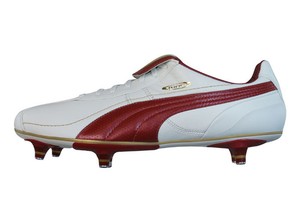 zapatos de futbol puma rojos