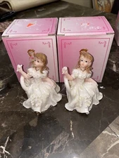 Figurine Ceramics Doll Item #50059 Holding Flower Waved