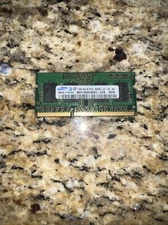 Samsung 1 GB SO-DIMM 1066 MHz DDR3 Memory (M471B2874DH1-CF8)