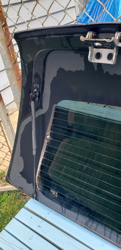 2000 - 2005 GMC Yukon XL задний люк стекло с подъемниками. Тонированный и антиобледенитель - Изображение 4 из 4