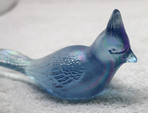 FENTON BLUE CARNIVAL GLASS BLUE JAY BIRD FIGURINE PAPERWEIGHT COLLECTABLE - Picture 5 of 8
