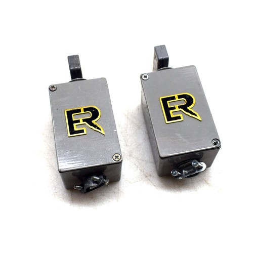 (Lot of 2) Electro-Rail ERS-53P Plug-In & Junction Box 3-Pole 15 Amps