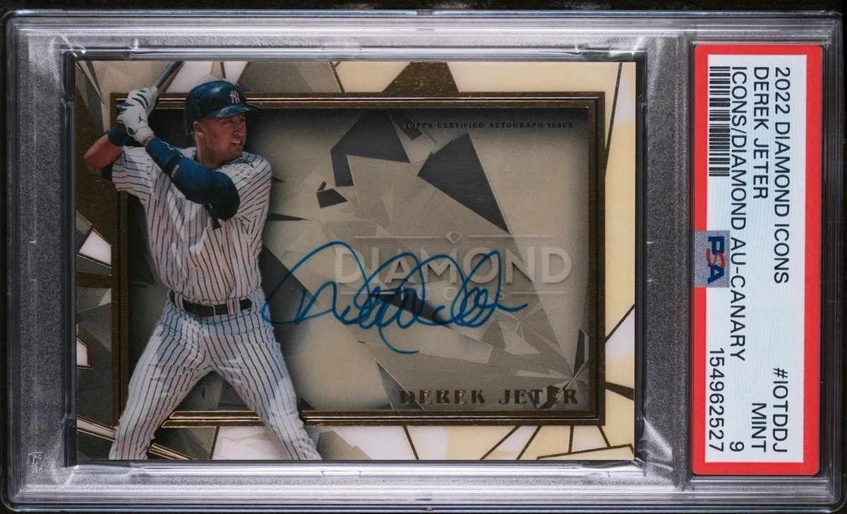 Topps Derek Jeter Autographed Baseball Sports Trading Cards 