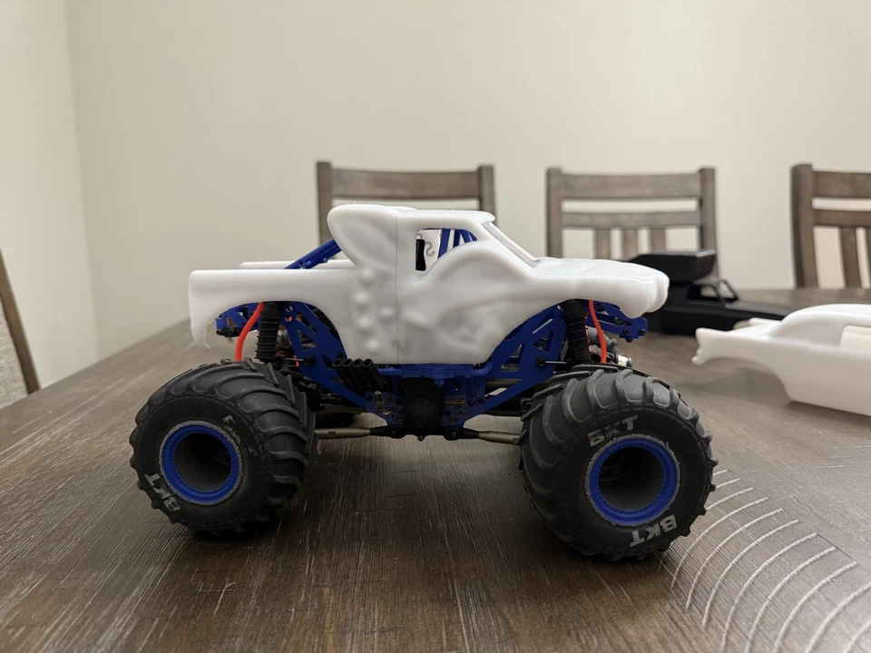 1/18 Losi Mini LMT Brutus or Spike Body - Raw Body - PETG - Monster Jam - Image 2 of 4