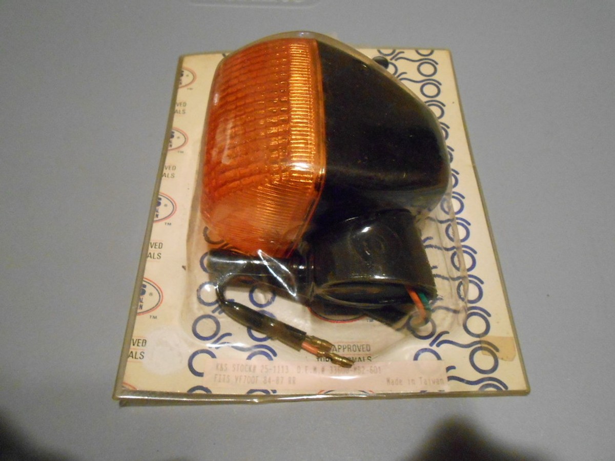 NOS Honda Turn Signal 1984-1987 VF700 33600-MB2-601 | eBay