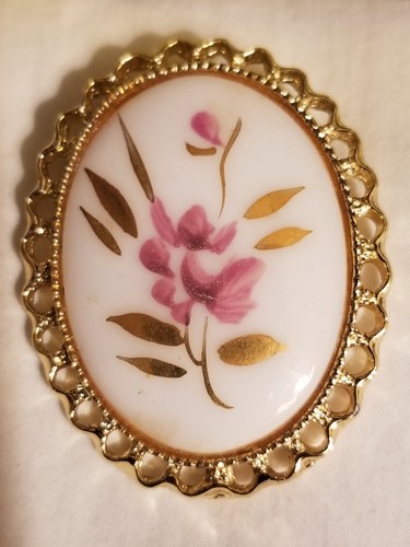 Vintage Goldtone Painted Flower Cameo Style Brooch