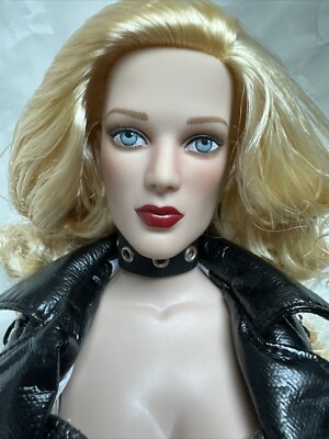 Tonner - DC Stars - BLACK CANARY 17インチ