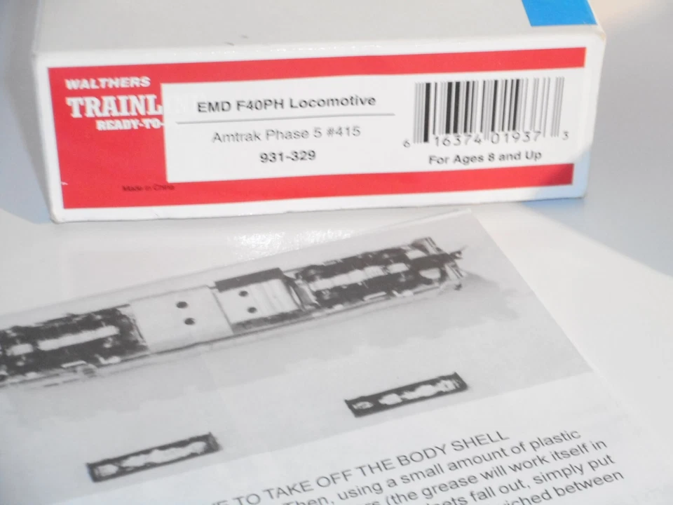 Walthers Trainline Amtrak 931-329 DCC Chip. Excellent cond. HO Scale. Boxed - Image 2 of 4
