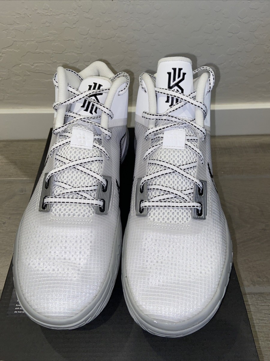 NIKE Kyrie Fly Trap 4 Men’s White/Silver Basketball Shoes Size 10 Size 10- Nike Kyrie Flytrap 4 White Metallic Silver  main image 3