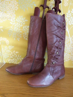 SAN MARINA bottes plates à boutons cuir souple marron T 39 très bon état - Photo 1/4