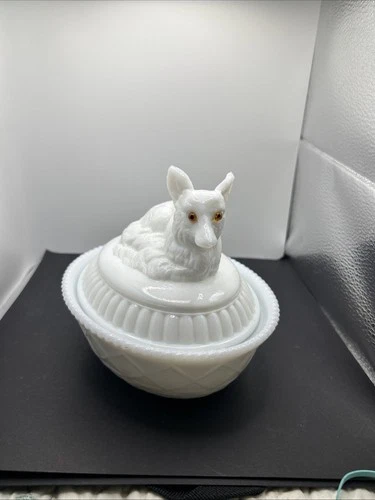 Vintage Westmoreland White Milk Glass Fox on Nest Covered Candy Dish Basket