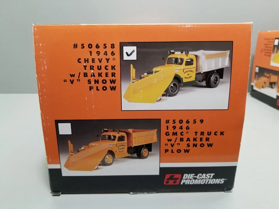 HIGHWAY 61/DCP 1/16 SCALE CHEVROLET TRUCK WITH BAKER V PLOW NIB - Image 2 of 3