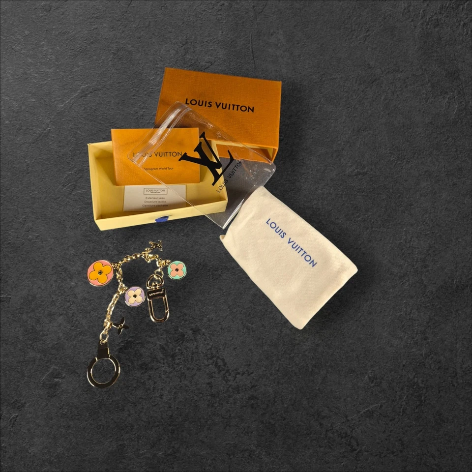 Подвеска для сумки с мешком для пыли и подарочной коробкой - Изображение 3 из 4