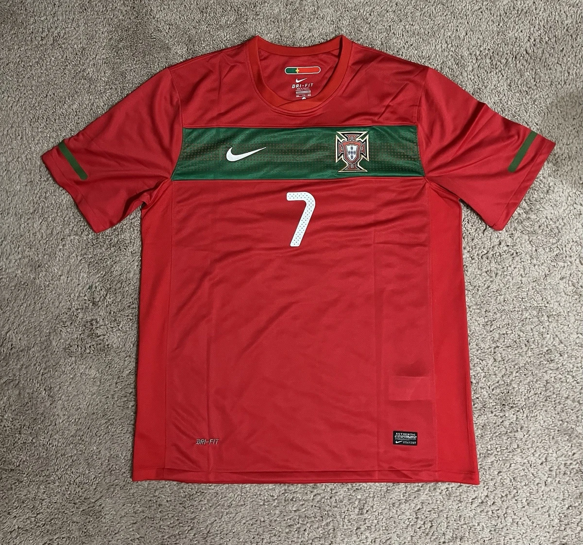 Preços baixos em Nike Cristiano Ronaldo Portugal National Team