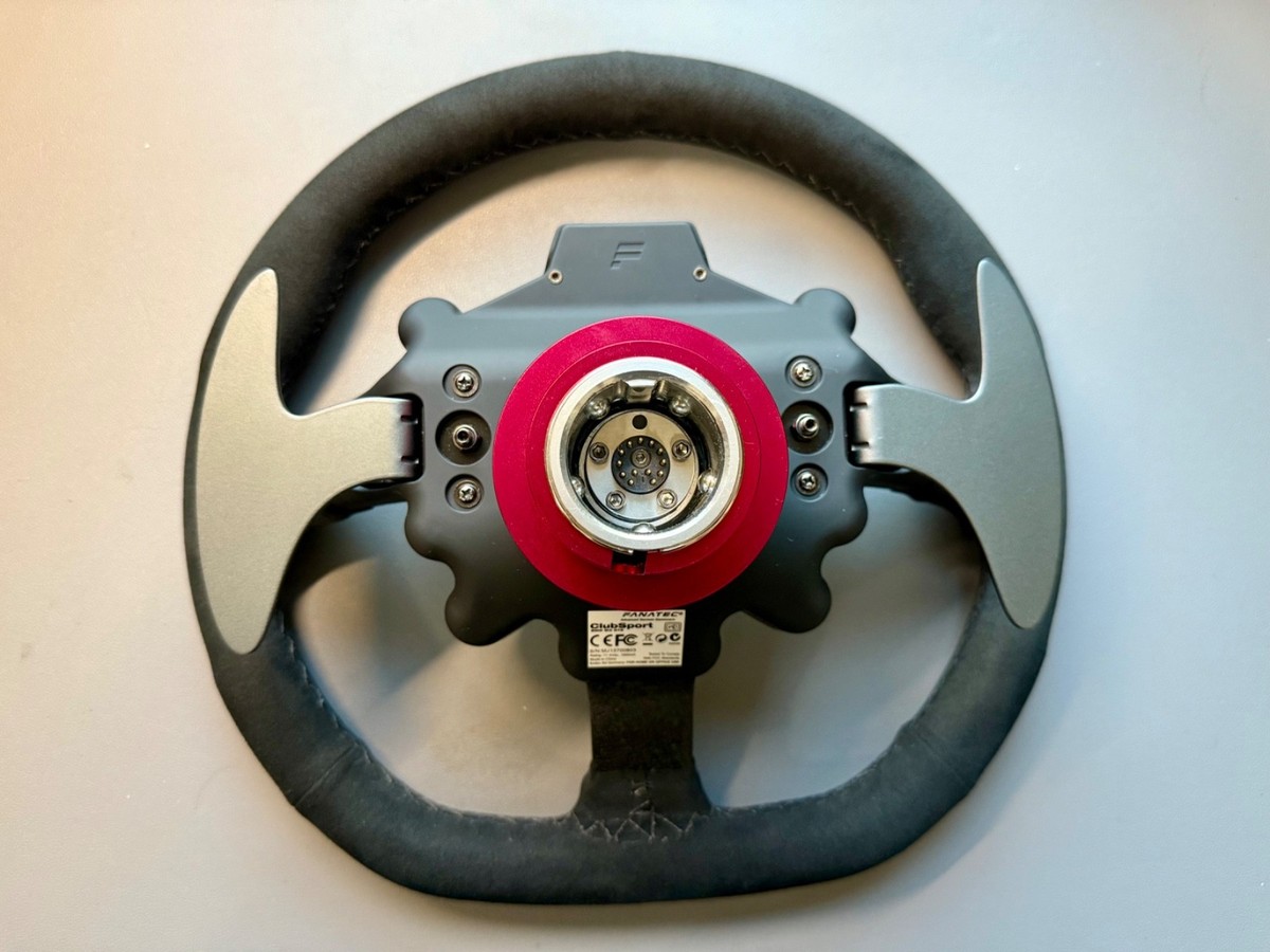 Fanatec ClubSport BMW GT2 V2 ステアリング ついにファナテックのBMW GT2 V2を購入してしまったのでレビュー
