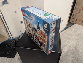 LEGO CREATOR: Assembly Square (10255)