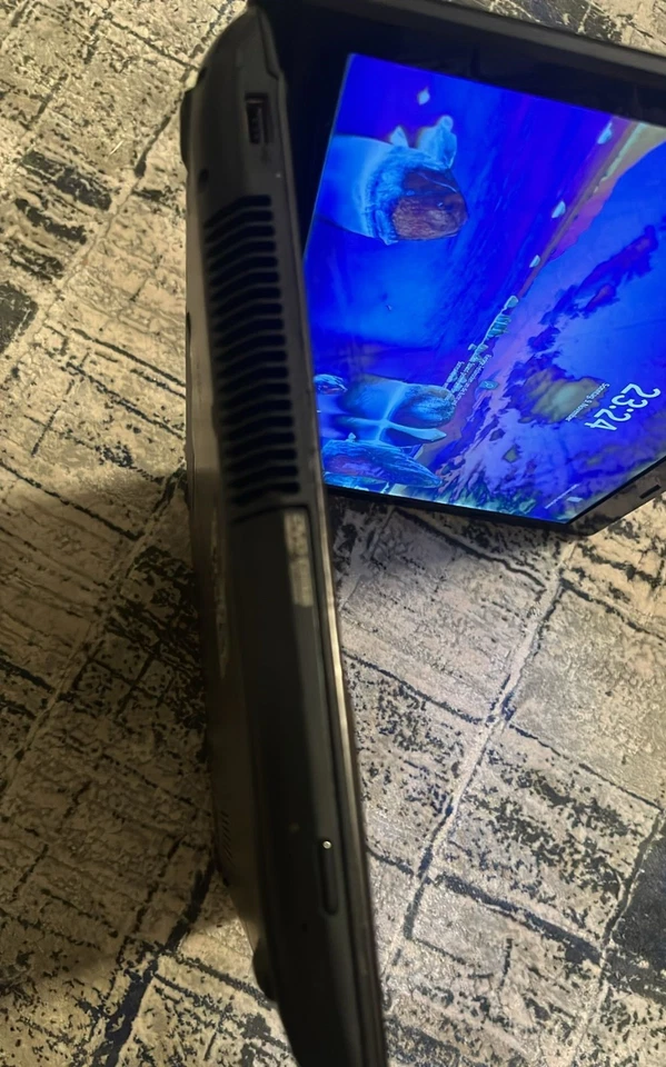 Asus X73S / 17,3 Zoll,Core i5 2450M / 8GB RAM, 120GB SSD,300GB  HDD Notebook - Bild 4 von 4