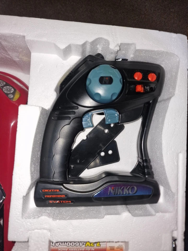 NIKKO RDC-100011A DODGE VIPER GTS/R Radio Control Car System 1/10 Scale - Image 4 of 4