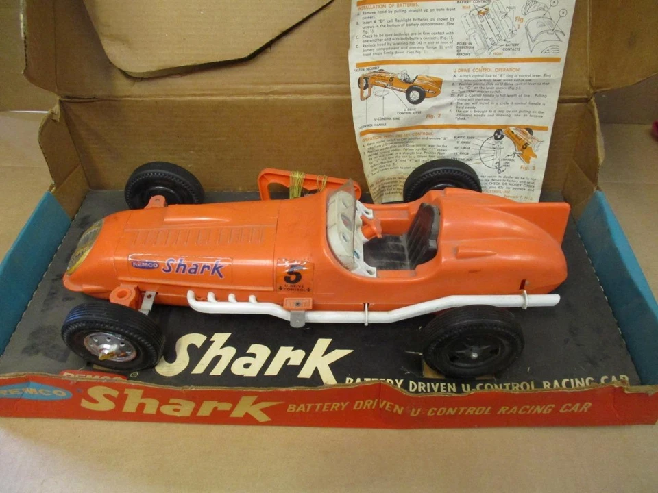 Vintage Remco Shark Battery Powered Indy Tether Car  with Box - Image 3 of 4