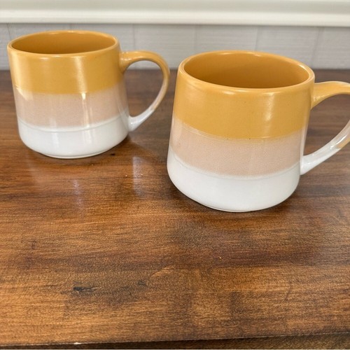 Heartland Hive Yellow, Tan & White Set of 2 Stoneware Mugs GUC - 第 2/8 張圖片