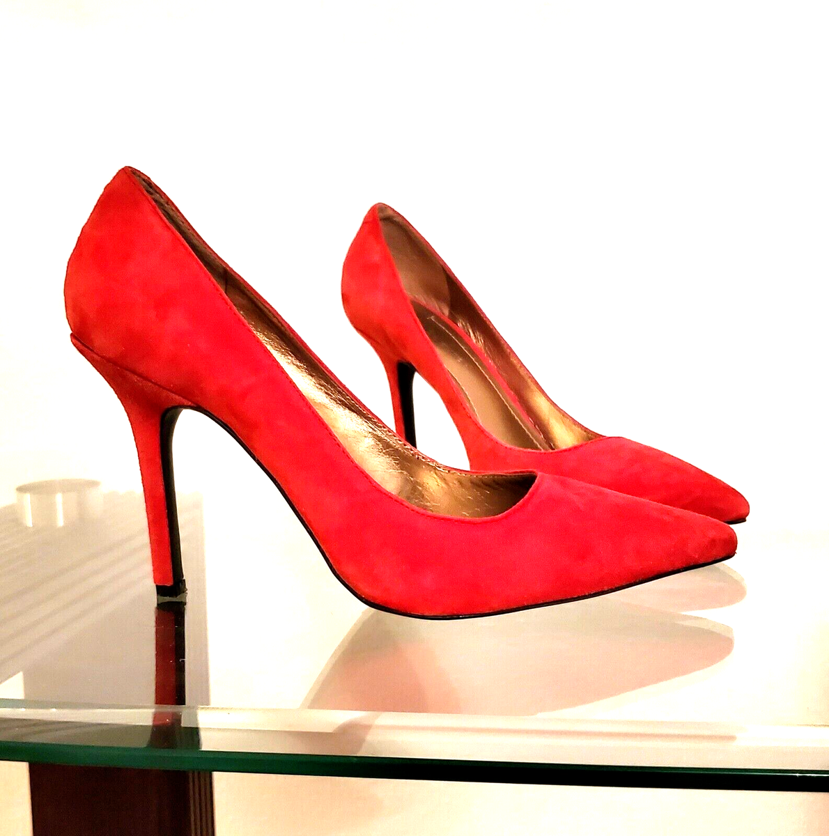 BCBG BCBGeneration Dasey Women's Pump Heel Shoes Red Suede Leather