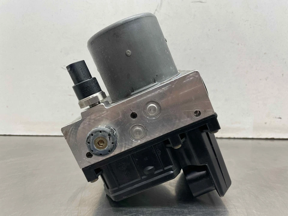 Audi A6 ABK 2003 bomba de freno antibloqueo AWD conjunto 51 k millas OEM 4B0614517R Foto 2 de 4