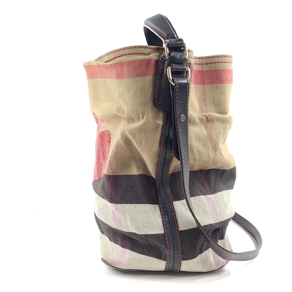 Bolso Burberry Ashby Bucket para mujer a cuadros con corazones de lentejuelas de edición limitada Foto 4 de 4