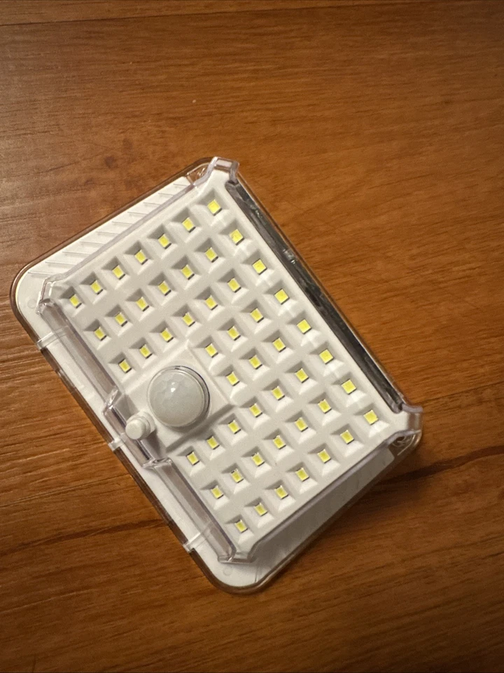 Solar Power 90 LED Light PIR Motion Sensor Outdoor Security Lamp Garden Patio - Image 3 of 4