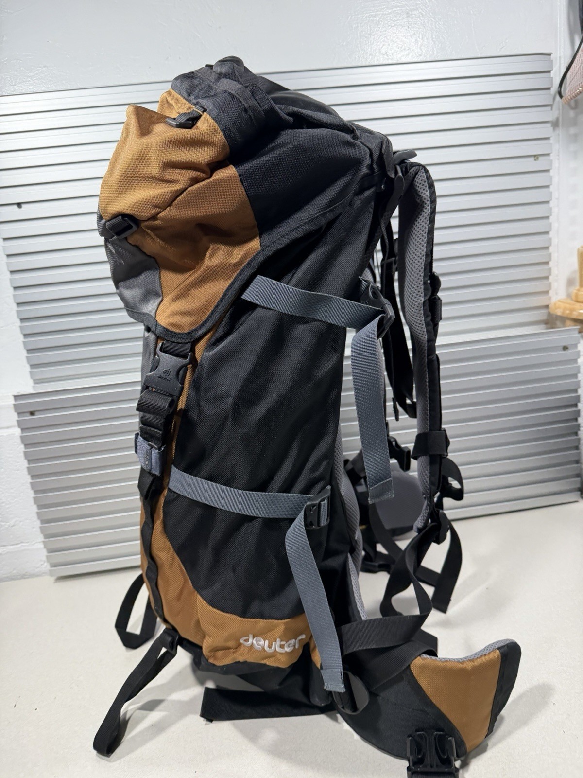 Deuter men's Guide 45+ daypack / backpack / mountaineering Backpack - LOOK