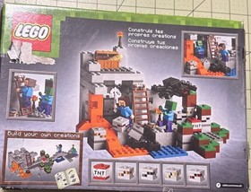 LEGO Minecraft The Cave 21113 COMPLETE With Figures In Damaged Box
