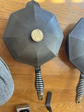 **Williams Sonoma Exclusive**FINEX SL12-10001 12 inch Cast Iron Skillet with Lid